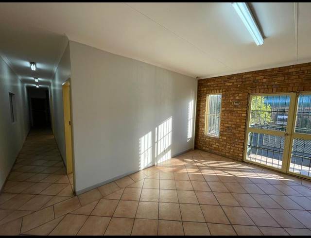 INDUSTRIAL PROPERTY TO RENT IN HENNOPSPARK